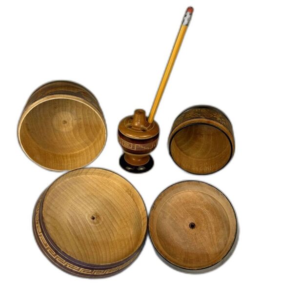 (3) Vintage Turned Wood Trinket Boxes (1) Signed by Pedro - Picture 4 of 8